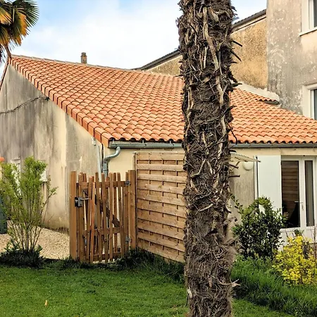 Confort à Avec Terrasse, Proche Transports, Idéale Pour Couples Et Bébés. - Fr-1-653-231 Appartamento