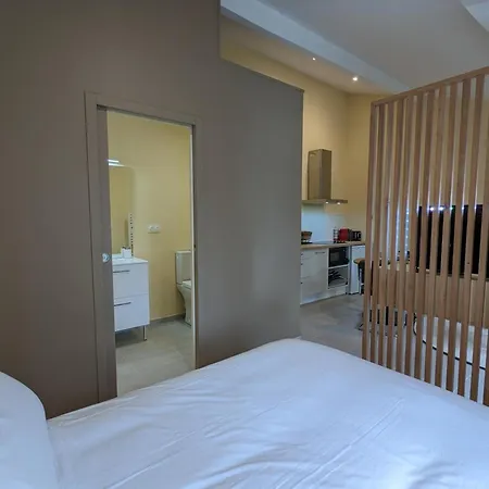 Confort à Avec Terrasse, Proche Transports, Idéale Pour Couples Et Bébés. - Fr-1-653-231 * Angoulême