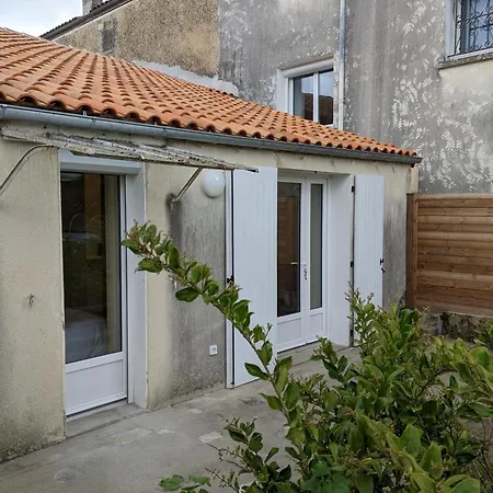 Confort à Avec Terrasse, Proche Transports, Idéale Pour Couples Et Bébés. - Fr-1-653-231 Appartamento *